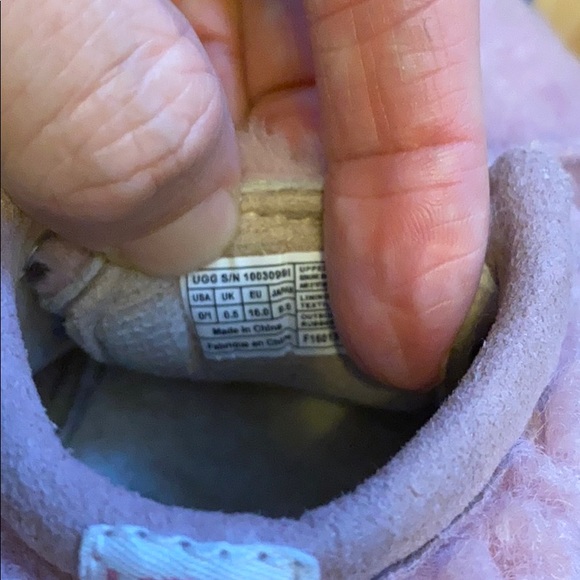 UGG infant pink booties - Picture 4 of 5